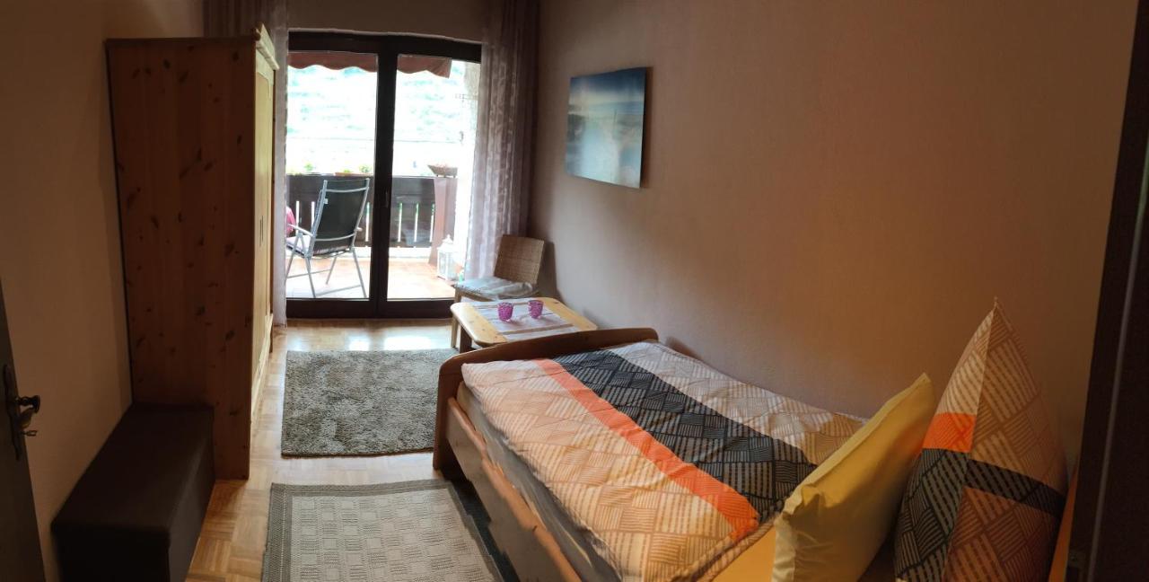Ferienwohnung Unter Dem Schild Oberfell Zewnętrze zdjęcie